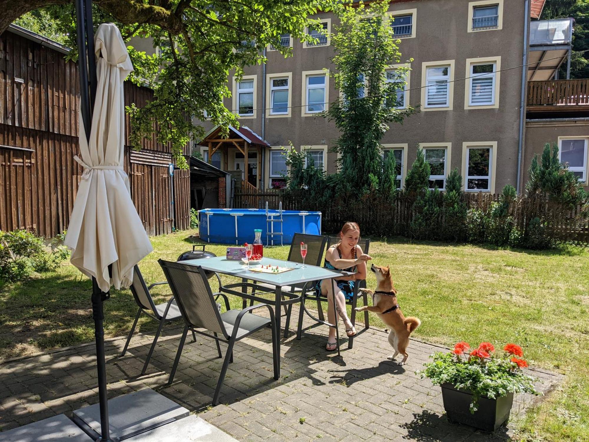 H1 - Urlaubsmagie - Pool & Terrasse Zum Entspannen Sebnitz Luaran gambar
